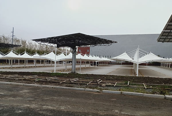 長春膜結(jié)構(gòu)車棚的施工過程