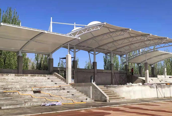 長春膜結(jié)構(gòu)看臺設(shè)計考慮哪些因素保證結(jié)構(gòu)的安全和穩(wěn)定